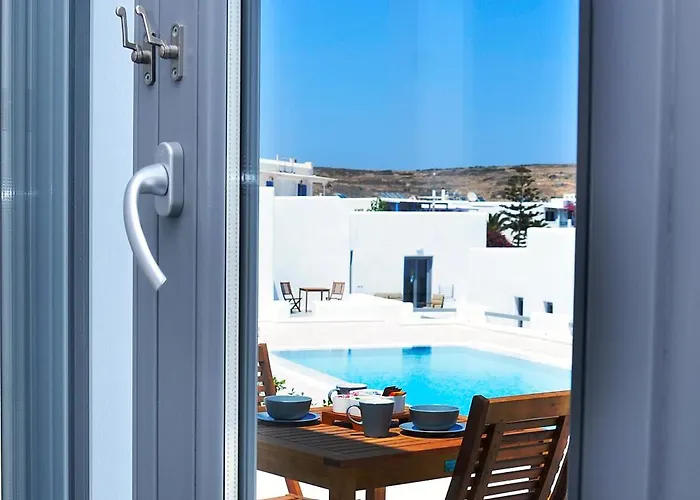 Ionathan Koufonisia Suites
